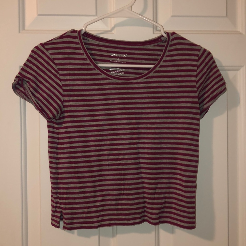 Maroon/grey striped Wet Seal crop TSHIRT size: s